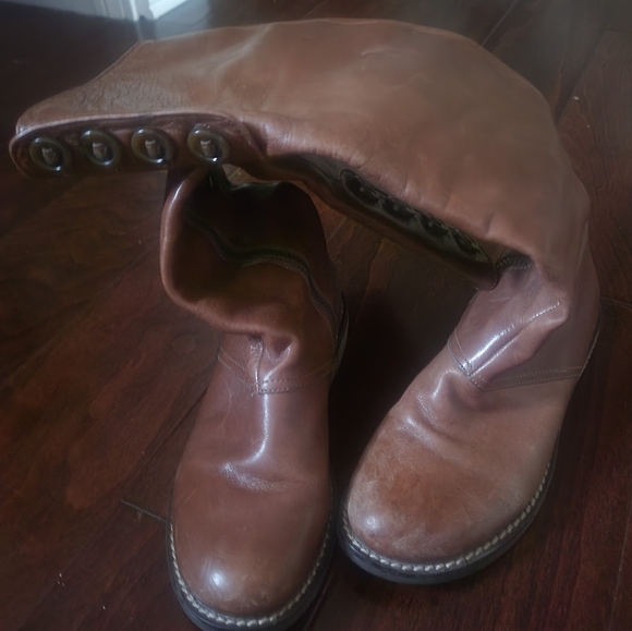 BCBG Generation brown riding boots. SIZE 5 - Picture 3 of 6